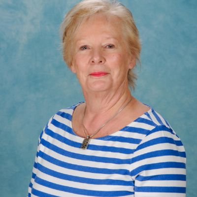 Brenda Arnold.jpg