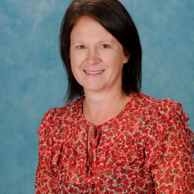 Sarah Henderson.jpg